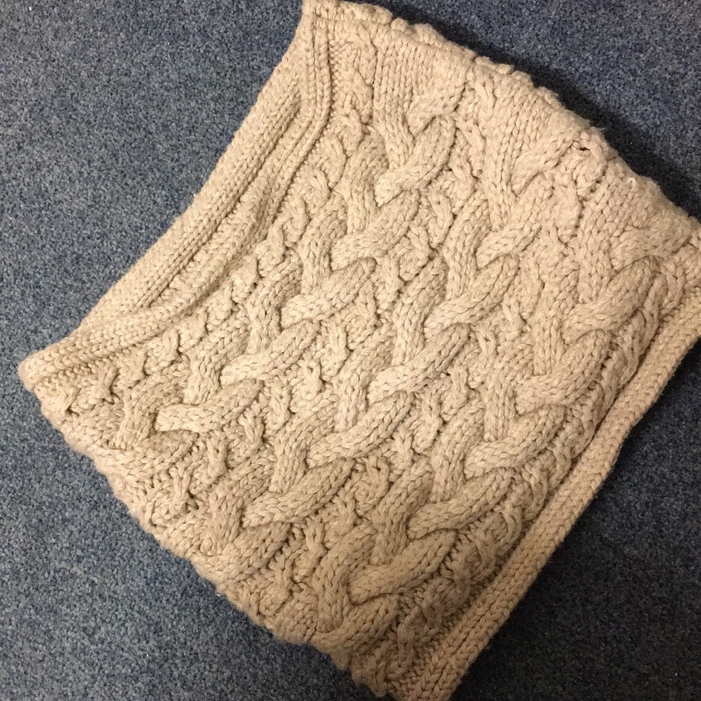 Gap infinity scarf